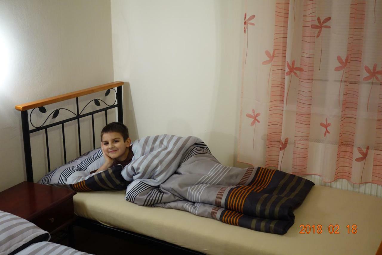 La Familia Apartamento Štúrovo Exterior foto