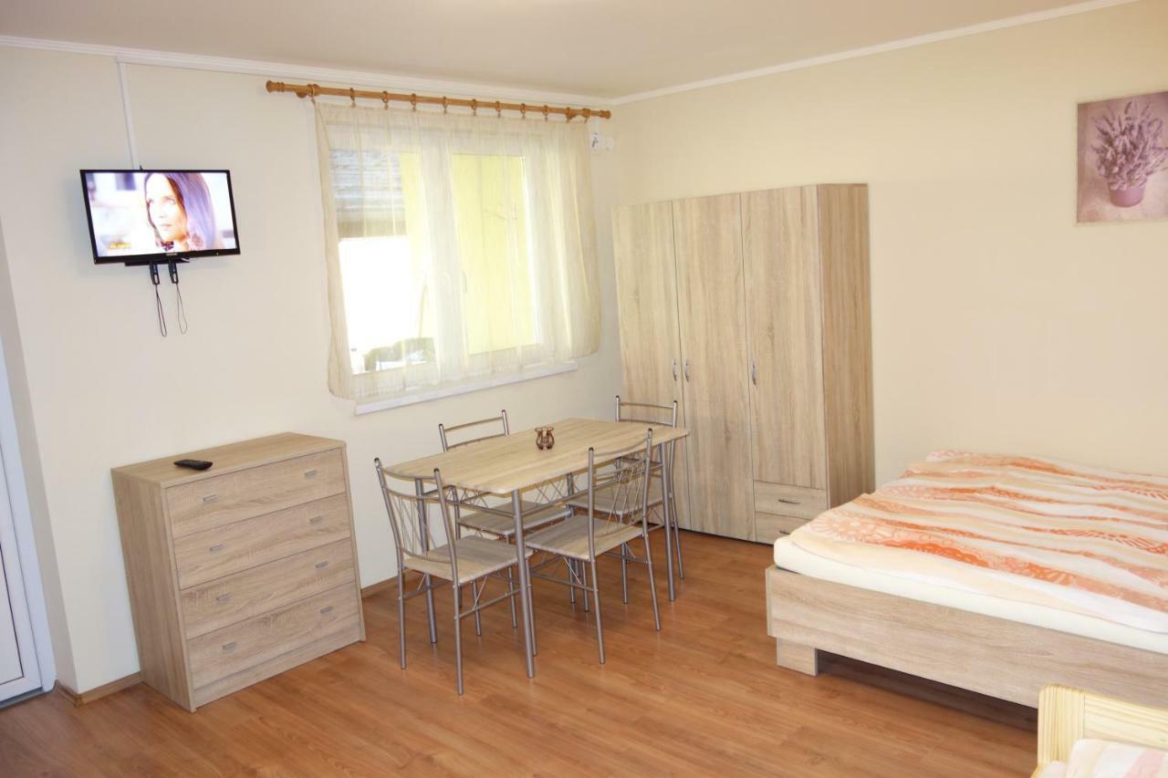 La Familia Apartamento Štúrovo Exterior foto