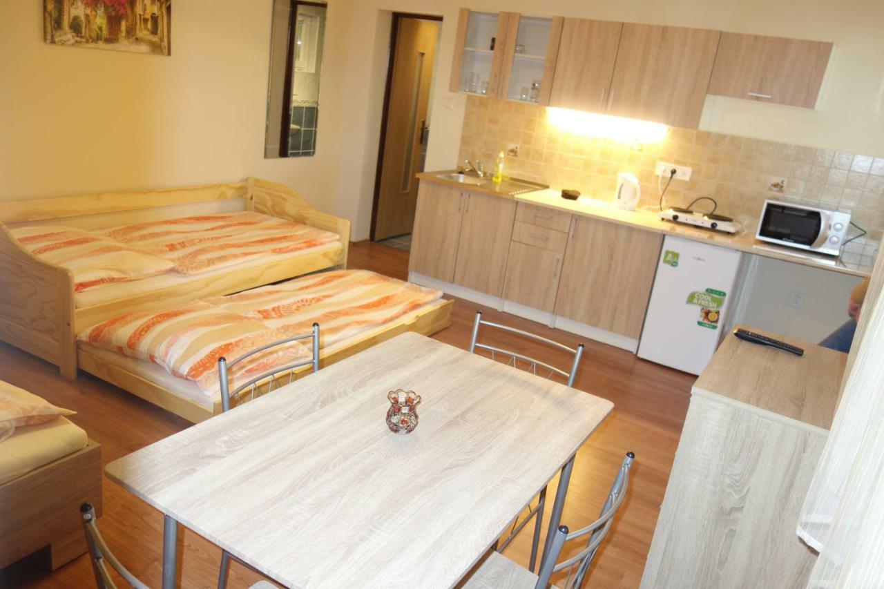 La Familia Apartamento Štúrovo Exterior foto